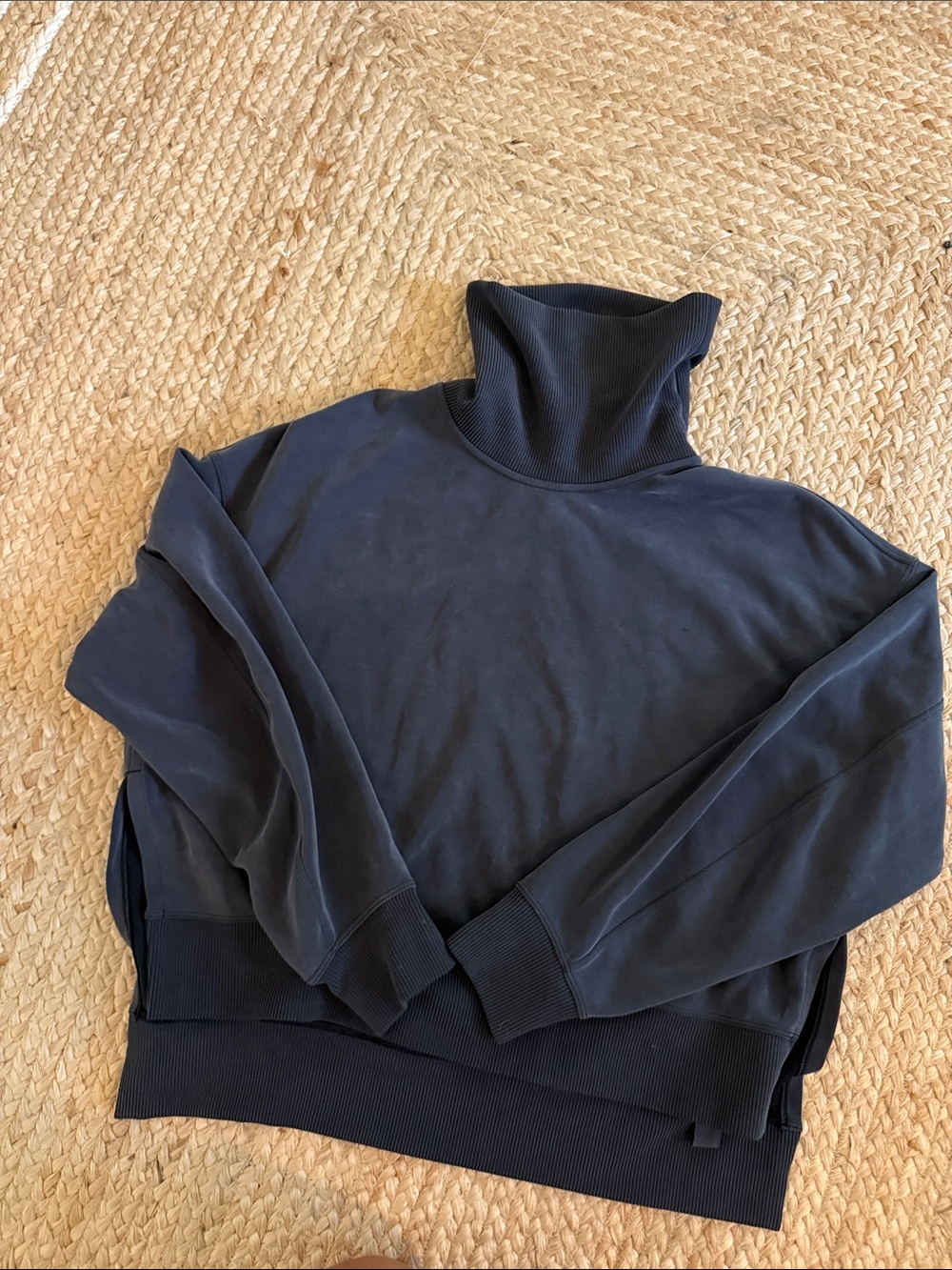 lululemon athletica Black Turtleneck Pullover size 6